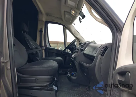 2018 Ram Promaster 1500 Low Roof 136 Wb z USA, uszkodzony, nr VIN 3C6TRVAG2JE129773